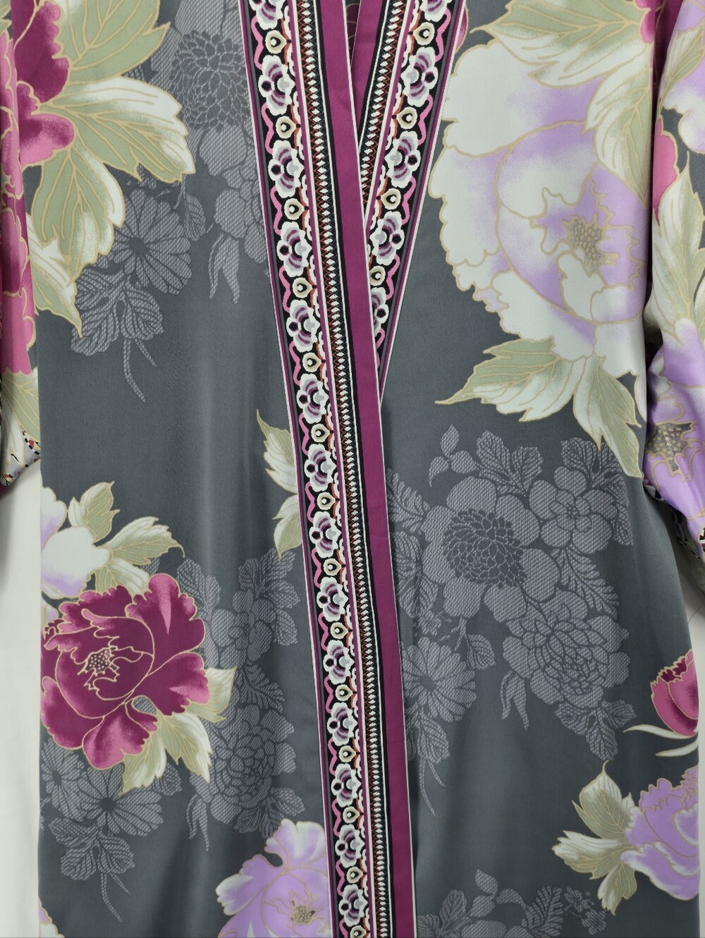 Natori Floral Kimono Robe Gray Purple Satin Lounge Cover Up Pockets Size Small - Picture 8 of 12